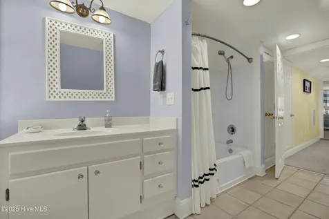 4 Sailview Drive North Topsail Beach NC 28460