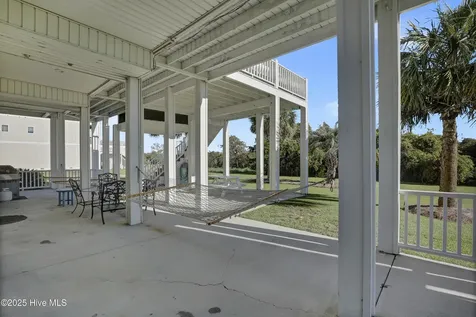 4 Sailview Drive North Topsail Beach NC 28460