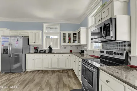 4 Sailview Drive North Topsail Beach NC 28460