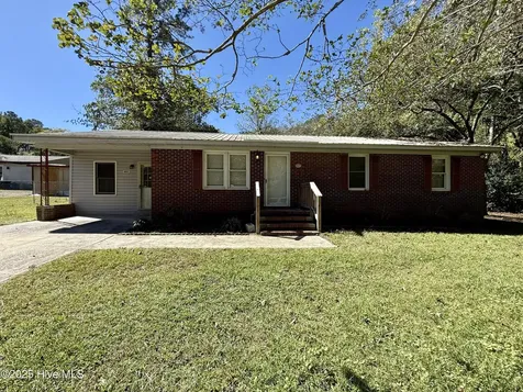 403 Henderson Street Williamston NC 27892