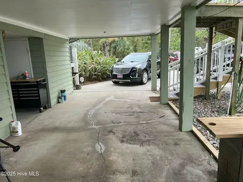 157 S River Drive Beaufort NC 28516