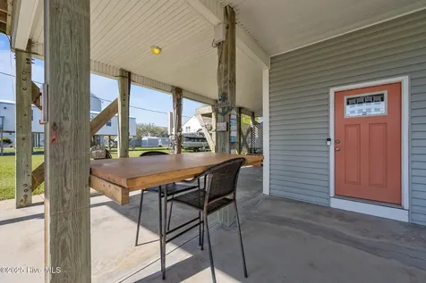 8014 8th Street Surf City NC 28445