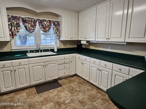 502 Raleigh Road Clinton NC 28328