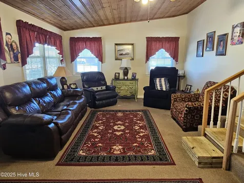 502 Raleigh Road Clinton NC 28328
