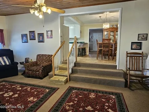 502 Raleigh Road Clinton NC 28328