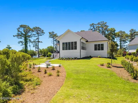 2611 Mariners Way SE Southport NC 28461