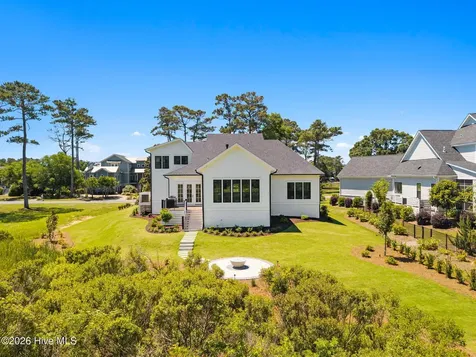 2611 Mariners Way SE Southport NC 28461