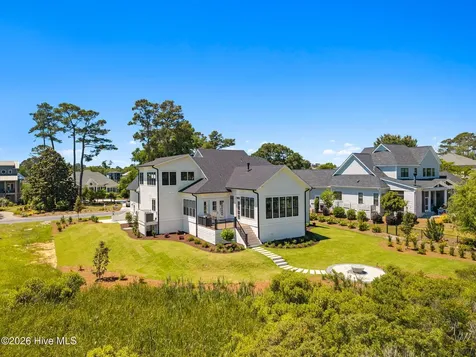 2611 Mariners Way SE Southport NC 28461