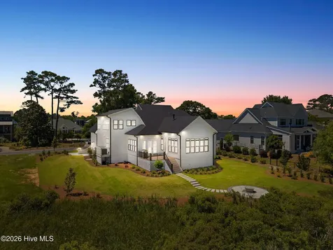 2611 Mariners Way SE Southport NC 28461