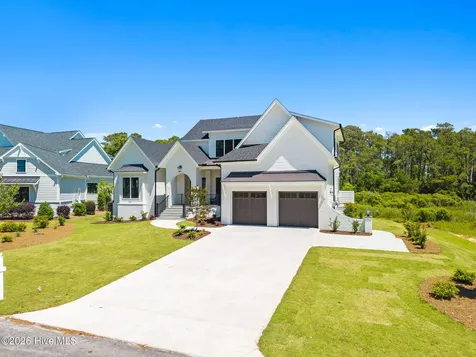 2611 Mariners Way SE Southport NC 28461