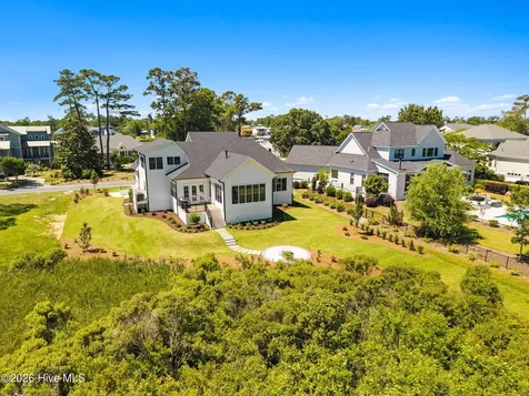 2611 Mariners Way SE Southport NC 28461