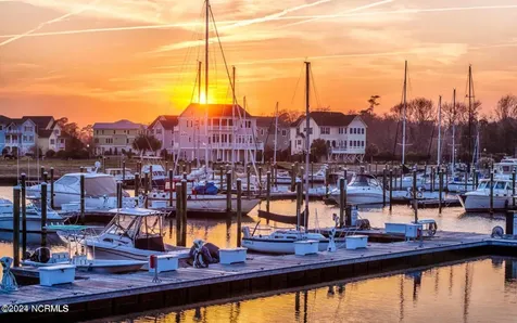 2611 Mariners Way SE Southport NC 28461
