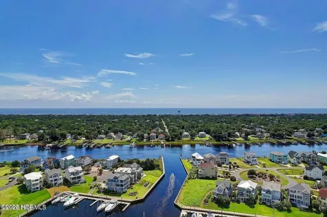 2611 Mariners Way SE Southport NC 28461