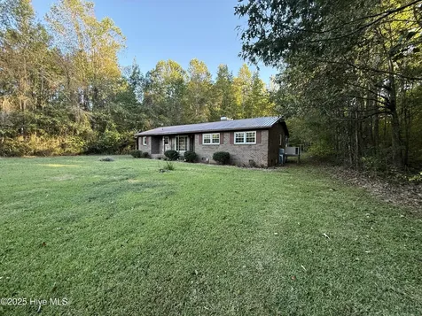 600 Mallard Drive Roper NC 27970