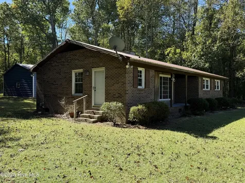 600 Mallard Drive Roper NC 27970