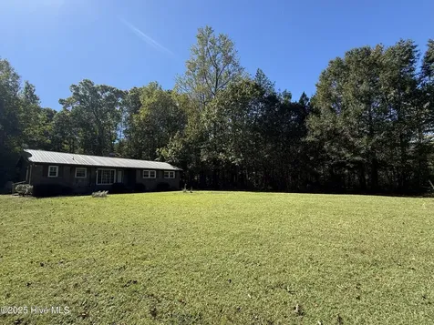 600 Mallard Drive Roper NC 27970