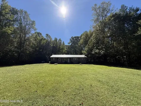 600 Mallard Drive Roper NC 27970