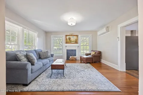 207 S Oakum Street Edenton NC 27932