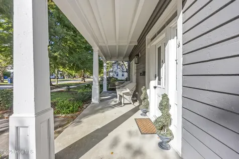 207 S Oakum Street Edenton NC 27932