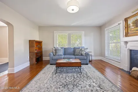 207 S Oakum Street Edenton NC 27932
