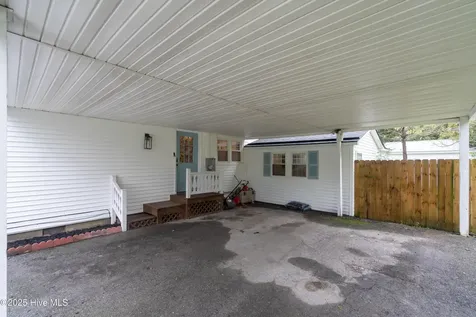 149 Huffmantown Road Richlands NC 28574
