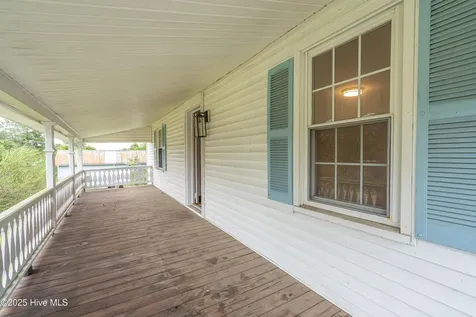 149 Huffmantown Road Richlands NC 28574
