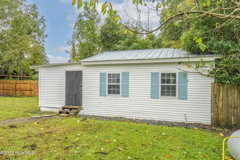 149 Huffmantown Road Richlands NC 28574