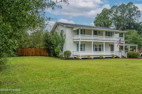 149 Huffmantown Road Richlands NC 28574