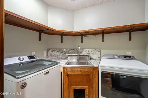 165 Gooseneck Road W Rocky Point NC 28457