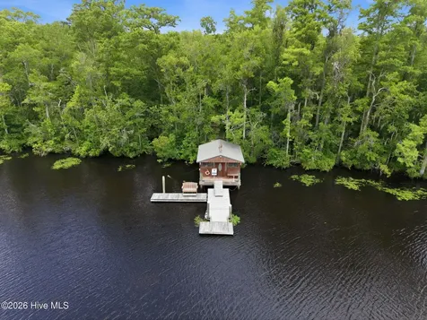 165 Gooseneck Road W Rocky Point NC 28457