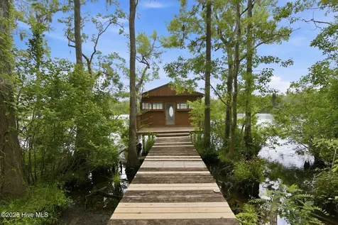 165 Gooseneck Road W Rocky Point NC 28457