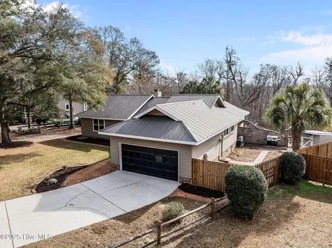 165 Gooseneck Road W Rocky Point NC 28457
