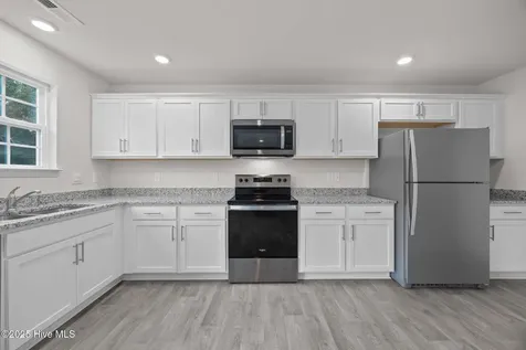 1324 S Wilshire Court Kinston NC 28504