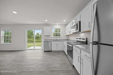 1324 S Wilshire Court Kinston NC 28504