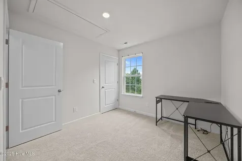 1324 S Wilshire Court Kinston NC 28504