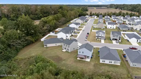 1324 S Wilshire Court Kinston NC 28504
