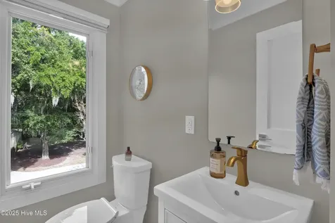 222 Sea Gull Lane Wilmington NC 28409