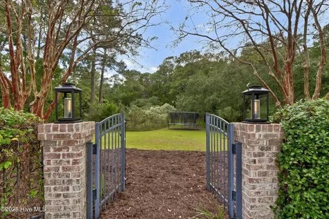 222 Sea Gull Lane Wilmington NC 28409