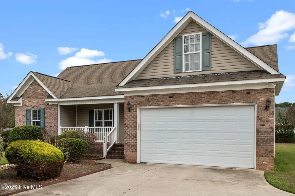 263 Laurie Ellis Road Winterville NC 28590