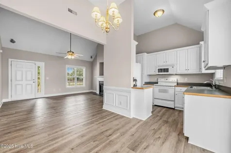 263 Laurie Ellis Road Winterville NC 28590