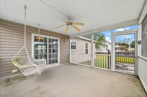 263 Laurie Ellis Road Winterville NC 28590