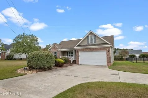 263 Laurie Ellis Road Winterville NC 28590