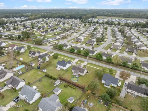 263 Laurie Ellis Road Winterville NC 28590