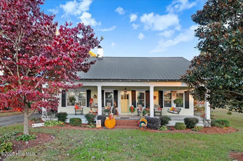 302 N Sycamore Street Fremont NC 27830