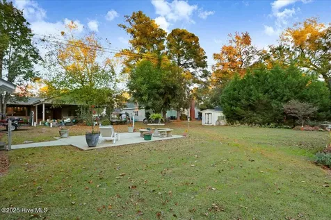 302 N Sycamore Street Fremont NC 27830