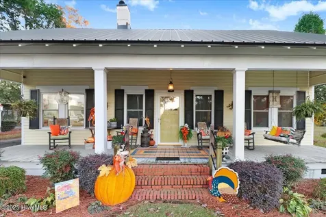302 N Sycamore Street Fremont NC 27830
