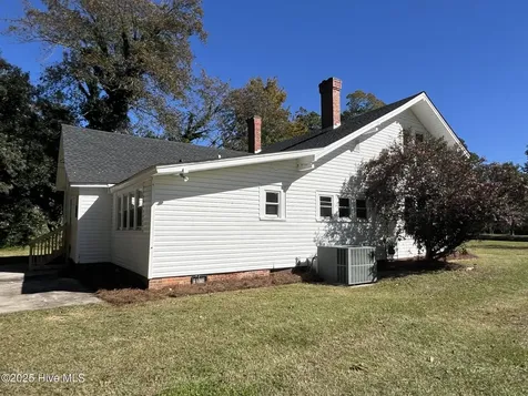 10140 N College Street Clarkton NC 28433