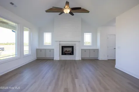 107 Sunny Acres Lane Clinton NC 28328