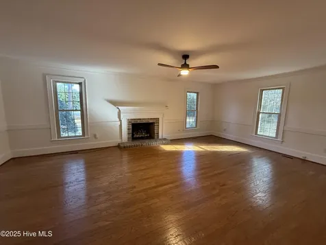 101 Forest Drive Clinton NC 28328