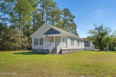 982 Charlotte Avenue Calabash NC 28467